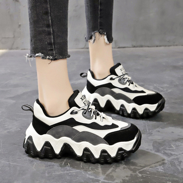 Γυναικεία αθλητικά καθημερινά παπούτσια με χοντρύ σόλα σε δύο χρώματα