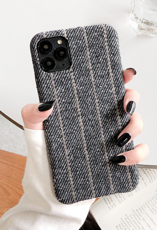 Kemény hátlap Iphone 11 Pro Max készülékhez bézs, zöld és szürke színben