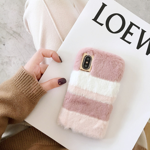 Χνουδοτή θήκη για το Iphone X / XS σε γκρι και ροζ χρώμα