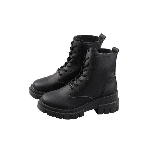 Μοντέρνες γυναικείες μπότες με ανθεκτική σόλα  6 cm.  σε μαύρο και άσπρο χρώμα - δύο μοντέλα