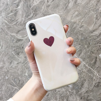 Szilikon tok Iphone X / XS-hez szívvel bézs és bordó színben