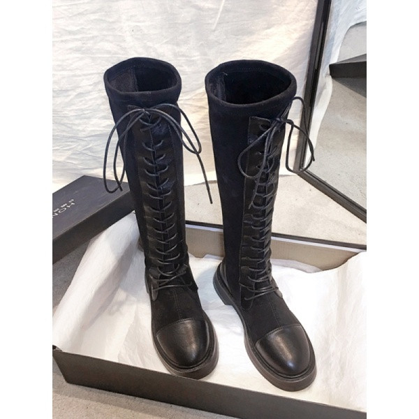 Női alkalmi térdcsizma öko bőrből és eko velúrból készült fűzővel