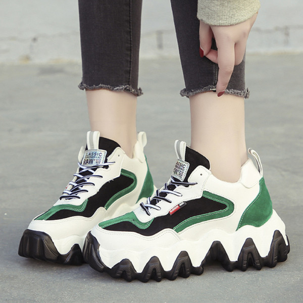 Καθημερινά  γυναικεία αθλητικά πάνινα παπούτσια για το φθινόπωρο με μια σκληρή σόλα σε διάφορα χρώματα