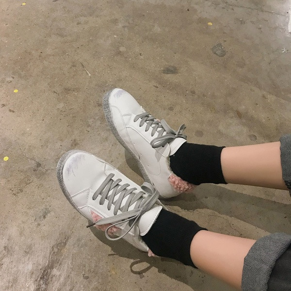 Alkalmi női tornacipő meleg béléssel és fűzővel