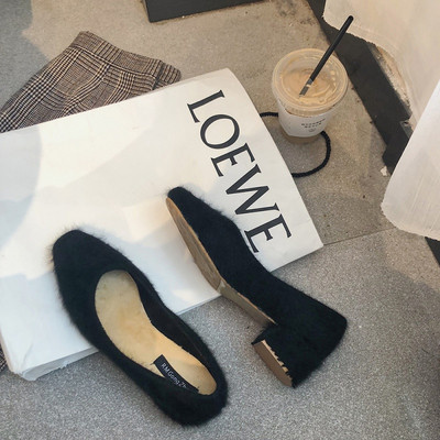 Μοντέρνα γυναικεία καθημερινά παπούτσια σε λευκό, μαύρο και μοβ χρώμα