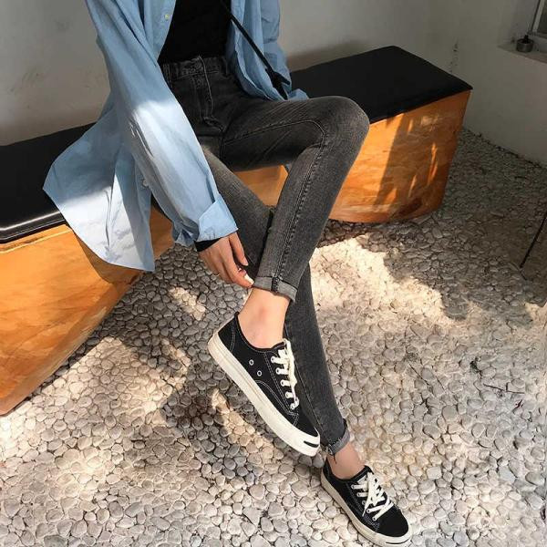 Női farmer szürke színben Slim modell és magas derék