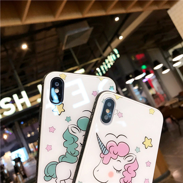 Iphone X / XS tok egyszarvúval, rózsaszín és zöld színben