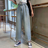 Női farmer szabású modell világos színben, magas derékkal