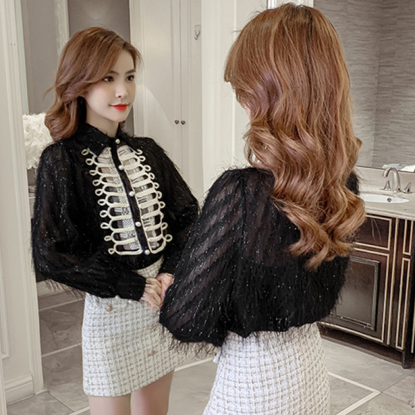 Fekete-fehér női ing, rojtokkal és hosszú ujjal