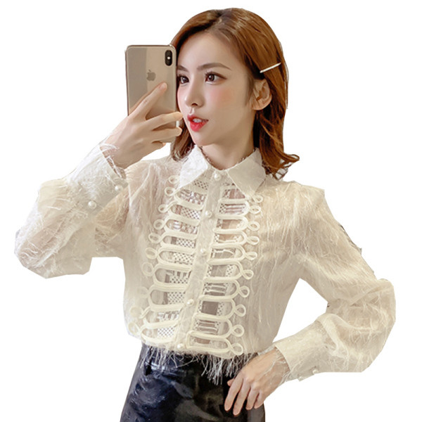 Fekete-fehér női ing, rojtokkal és hosszú ujjal