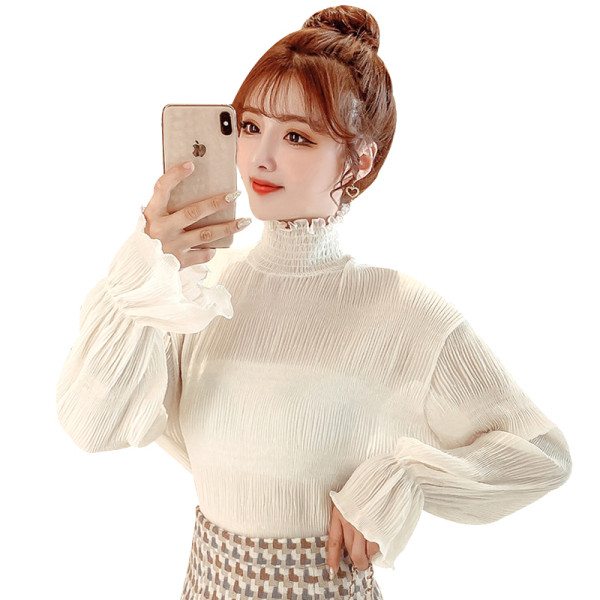 Μοντέρνα γυναικεία μπλούζα σε μαύρο και άσπρο χρώμα με φαρδιά μανίκια και υψηλό γιακά