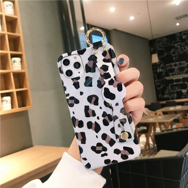 НОВ калъф за Iphone 11 Pro Max с леопардов принт + държач