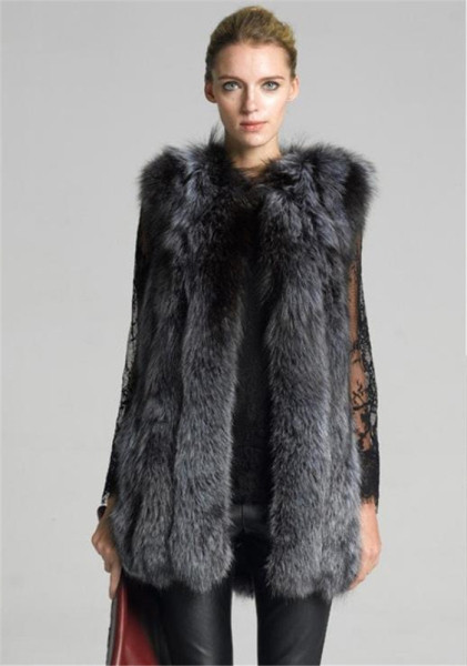 Γυνναικίο κομψό χειμερινό  γιλέκο - μακρύ μοντέλο με γκρι χρώμα