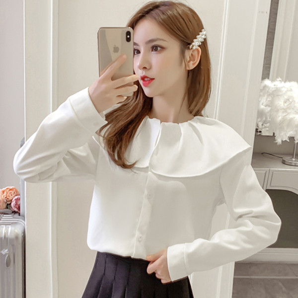 Μοντέρνο γυναικείο  πουκάμισο σε λευκό και μπλε  με μακριά μανίκια με κουμπιά