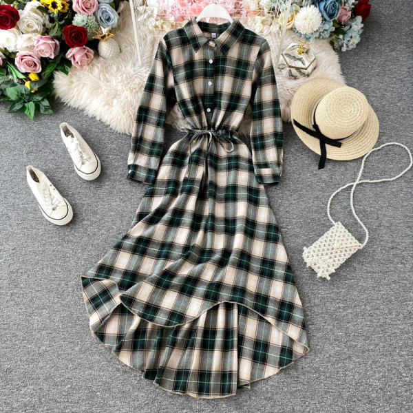 Modern női aszimmetrikus ruha gombokkal és nyakkendőkkel három színben