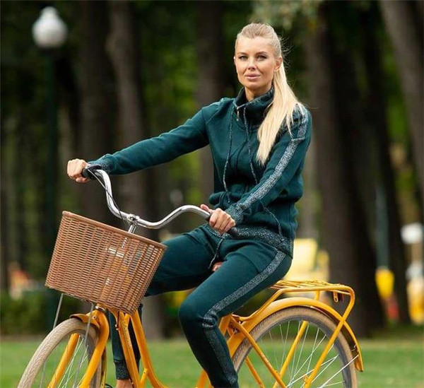 Γυναικείο αθλητικό-casual χειμωνιάτικο σετ σε διάφορα χρώματα