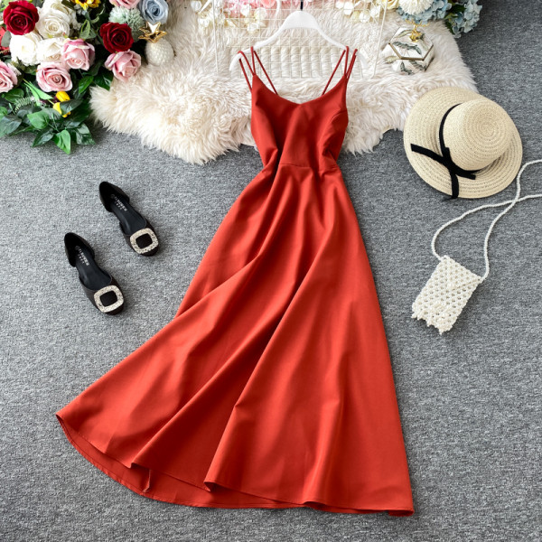 Κομψό γυναικείο μακρύ φόρεμα με λεπτές λωρίδες  σε διάφορα χρώματα