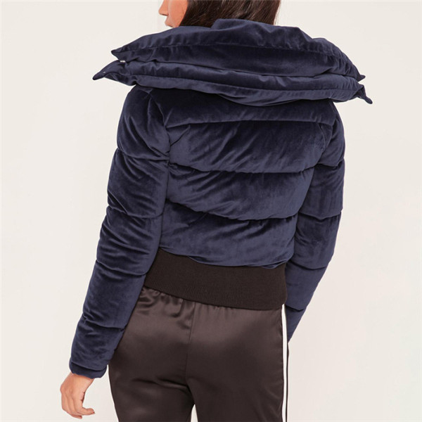 Γυναικείο χειμερινό μπουφάν βελούδινο σε μπλε χρώμα