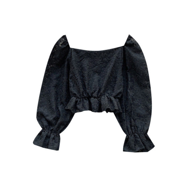 Μοντέρνα  γυναικεία κοντή μπλούζα  με δαντέλα και τετράγωνο ντεκολτέ σε λευκό και μαύρο χρώμα