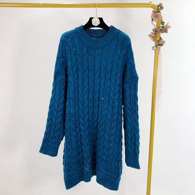 Hosszú és széles téli pulóver ovális nyakkivágással