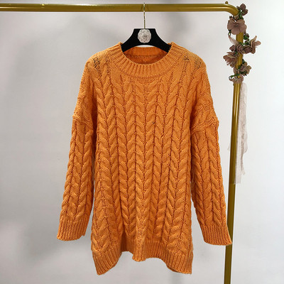 Hosszú és széles téli pulóver ovális nyakkivágással