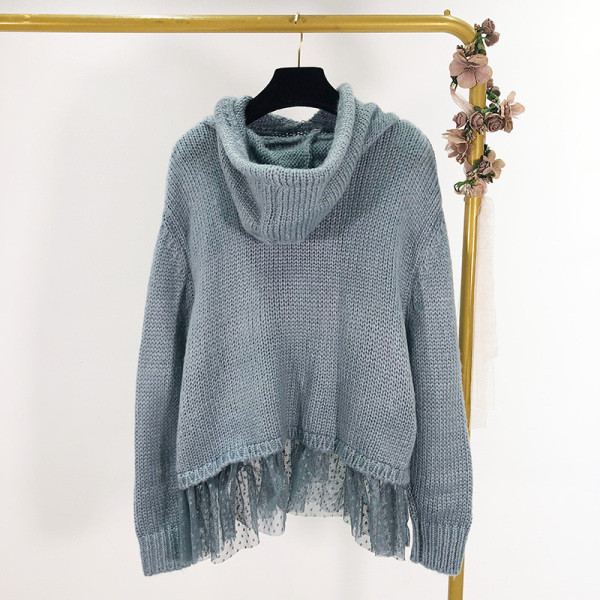 Modern női pulóver kapucnival kék és tüll színben