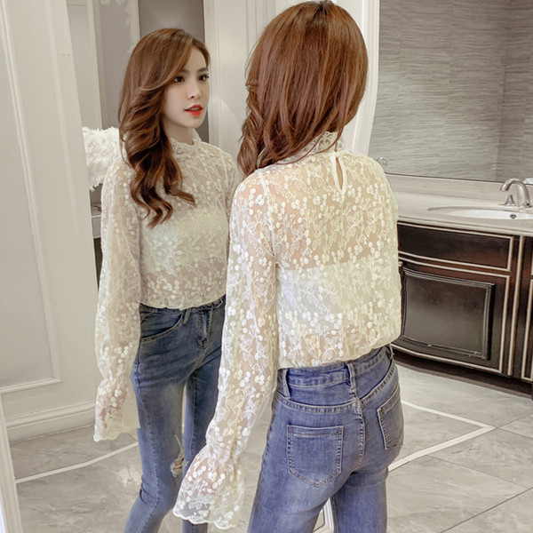 Női csipkeblúz két színben, magas gallérral és hosszú ujjal