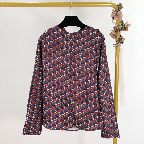 Γυναικεία casual μπλούζα με μακριά μανίκια και χρωματιστό μοτίβο 