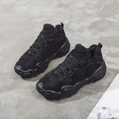 Модерни дамски маратонки от пух и еко велур в два цвята