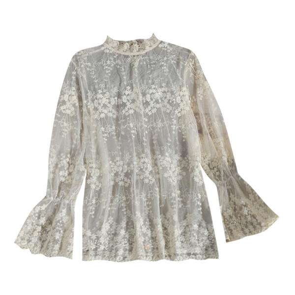 Μοντέρνο γυναικείο πουκάμισο με δαντέλα και μακρύ μανίκι σε λευκό και μπεζ  χρώμα