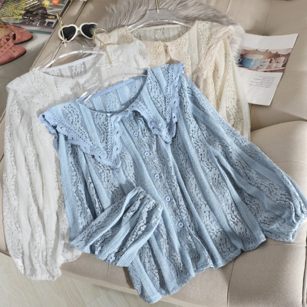 Μοντέρνα γυναικεία δαντελένια δαντέλα με μακριά μανίκια και κουμπιά σε λευκό, μπλε και μπεζ χρώμα