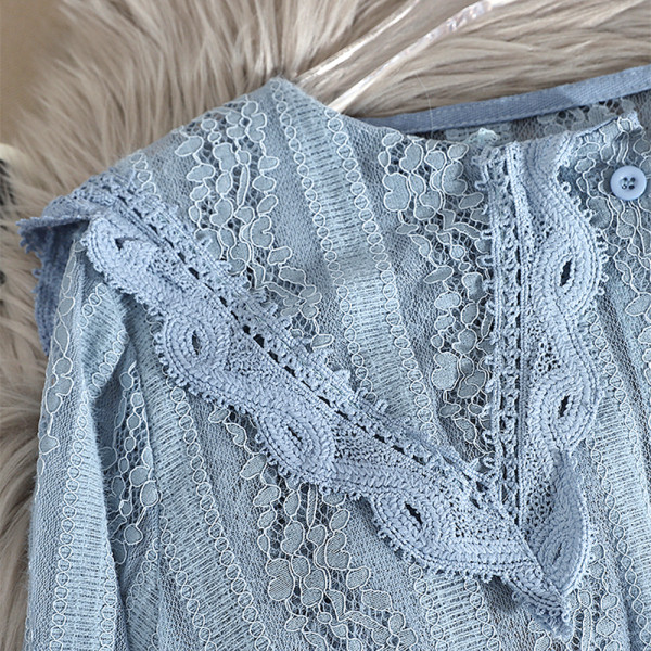 Μοντέρνα γυναικεία δαντελένια δαντέλα με μακριά μανίκια και κουμπιά σε λευκό, μπλε και μπεζ χρώμα