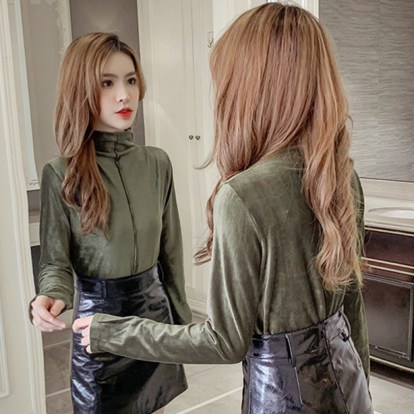 Μοντέρνα βελούδινη μπλούζα σε τρία χρώματα με  γιακά και μακρύ μανίκι