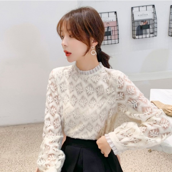 Γυναικεία  μπλούζα με δαντέλα σε λευκό, ροζ και μαύρο χρώμα