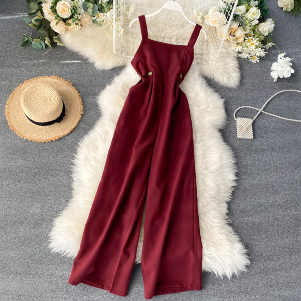 Κομψές γυναικείες ολόσωμες φόρμες με λεπτούς ιμάντες ώμου και φερμουάρ σε μπεζ και κόκκινο χρώμα