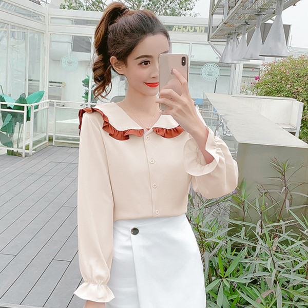 Modern női ing három színben V-nyakkal és gombokkal