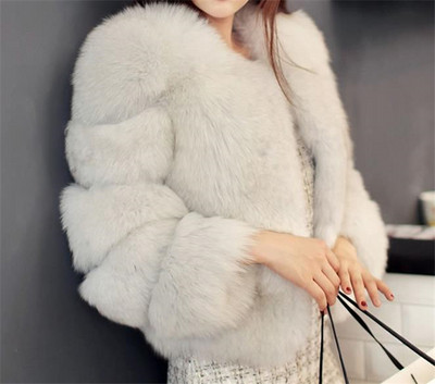 Дамско зимно  пухено палто къс модел в няколко цвята 