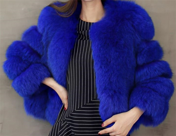 Дамско зимно  пухено палто къс модел в няколко цвята 