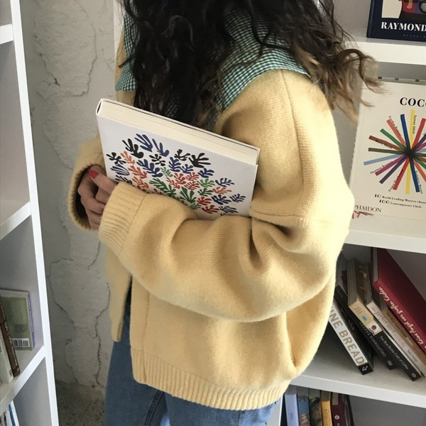 Καθημερινή   ζακέτα χωρίς  κουμπιά σε μπεζ χρώμα