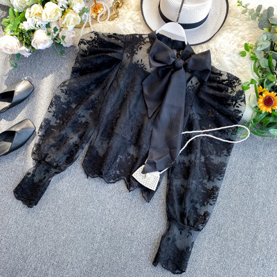 Stílusos női csipkeblúz szalaggal és hosszú ujjú fehér és fekete színben