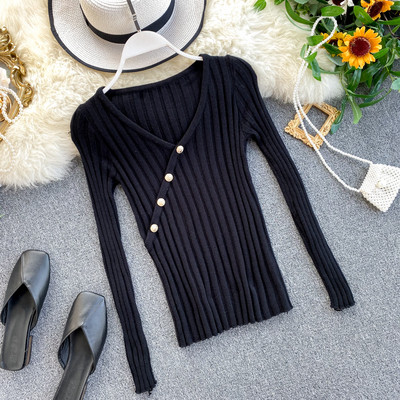 Modern női blúz spitz nyakkivágással és gombokkal, öt színben