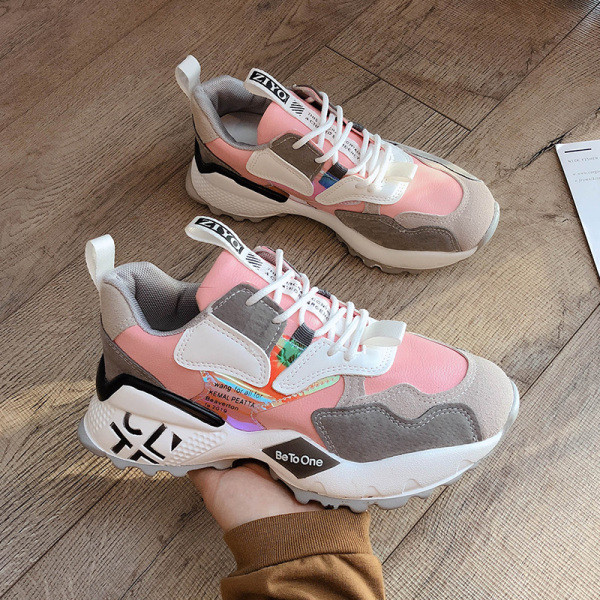 Μοντέρνα γυναικεία αθλητικά παπούτσια σε δύο χρώματα με κορδόνια και χρωματιστό τύπωμα