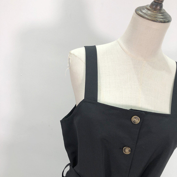 Μακρύ καθημειρνό φόρεμα με λουράκια ώμου και κουμπιά σε μαύρο χρώμα