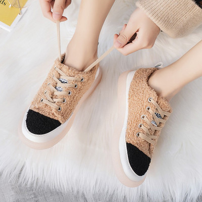 Alkalmi női tornacipő puha béléssel és megkötővel három színben