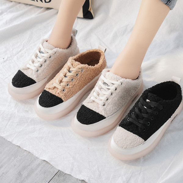 Alkalmi női tornacipő puha béléssel és megkötővel három színben