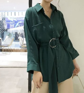 Μοντέρνο γυναικείο πουκάμισο με ασύμμετρη μοτίβο με ζώνη στη μέση σε διάφορα χρώματα