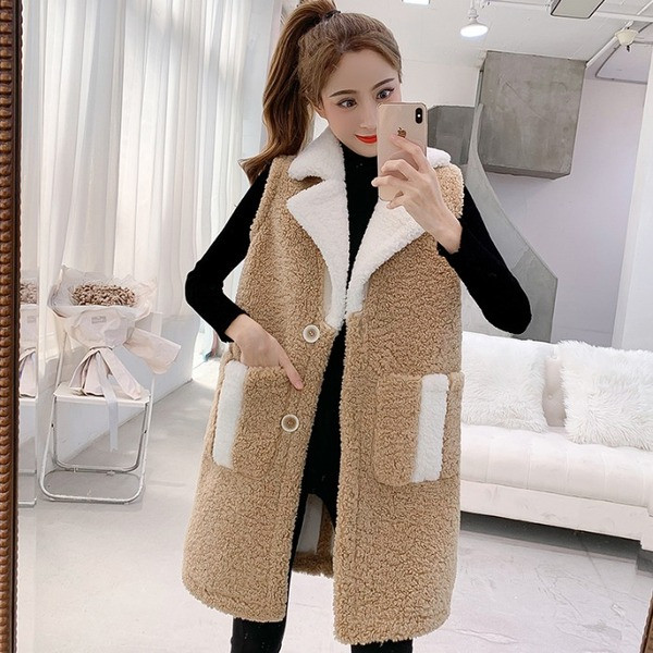 Női plüssmellény három színben, gombokkal és zsebekkel