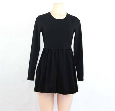 Modern női ruha modell hosszú ujjú fekete és piros színben