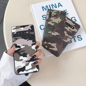 Husă pentru Samsung S10+ cu model de camuflaj în maro și gri