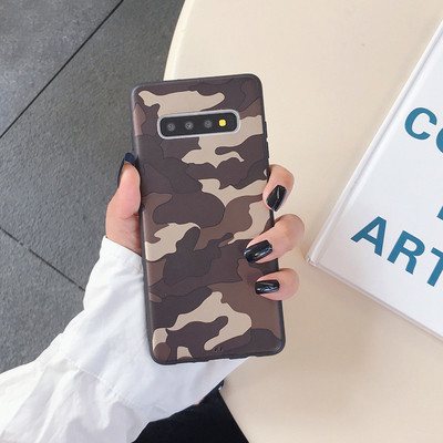 Husă pentru Samsung S10+ cu model de camuflaj în maro și gri
